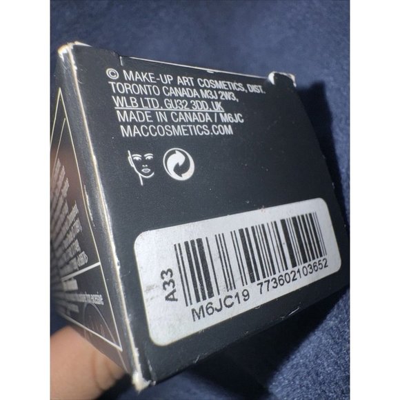 MAC Cosmetics Studio Fix Fluid SPF 15 Foundation NW43 Buildable New In Box - Picture 3 of 3